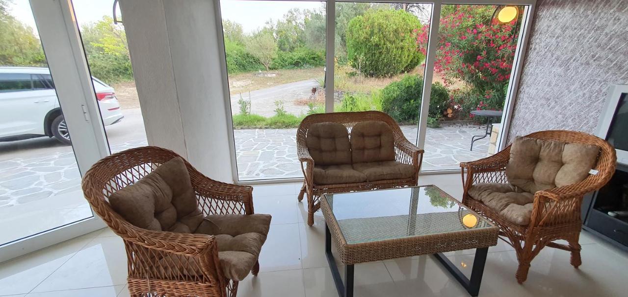 Hotel Pashos Kriopigi Luaran gambar